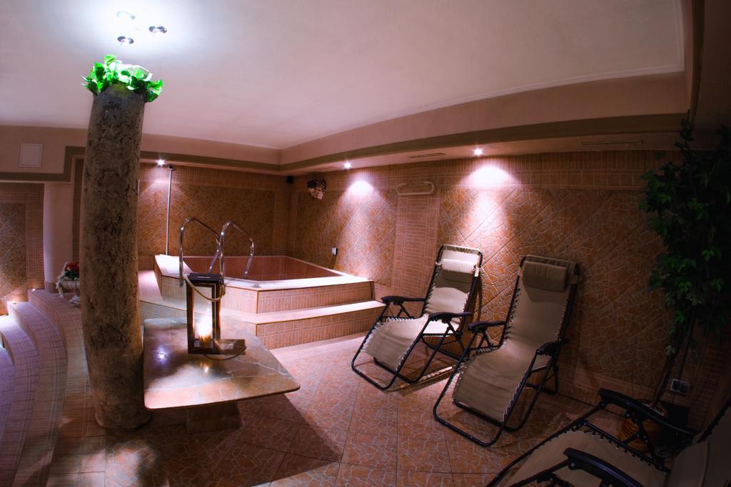 Hotel Sachticka บันสกาบิสตรีตซา ภายนอก รูปภาพ