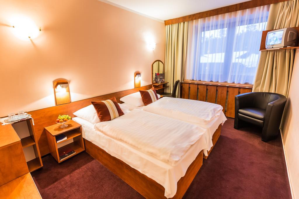 Hotel Sachticka บันสกาบิสตรีตซา ภายนอก รูปภาพ